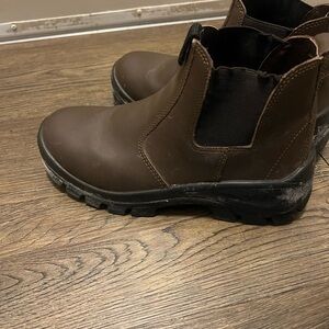 Durable Men's Brown Leather Boots